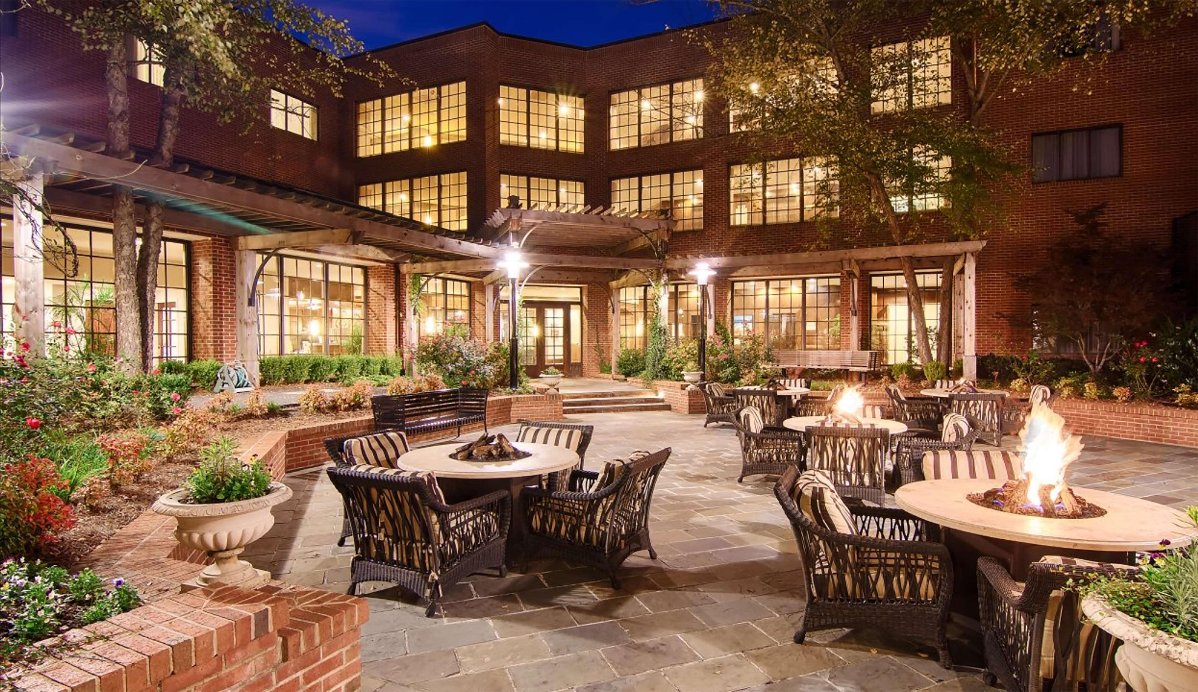 Doubletree Suites By Hilton Charlotte/Southpark Екстериор снимка