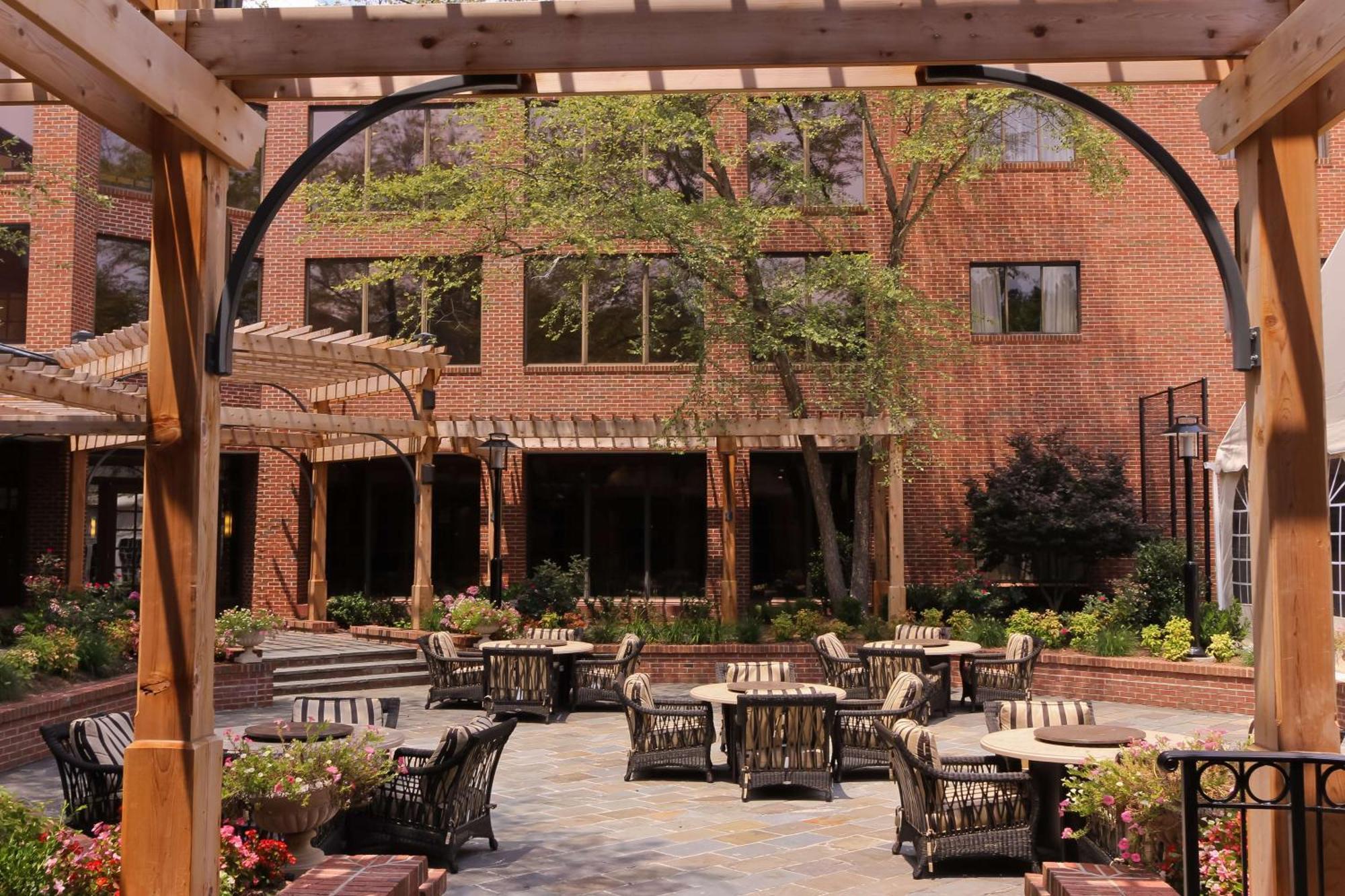 Doubletree Suites By Hilton Charlotte/Southpark Екстериор снимка