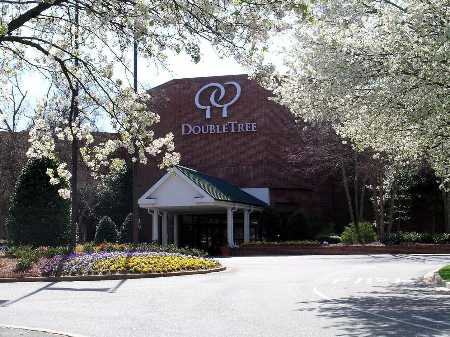 Doubletree Suites By Hilton Charlotte/Southpark Екстериор снимка